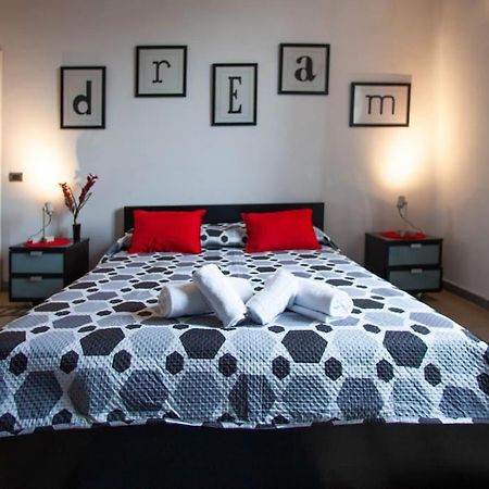 شقة Red House Ostiense Historic Building روما المظهر الخارجي الصورة